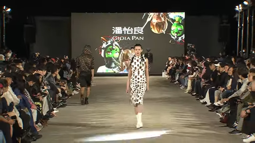 VideoScreenshot--YouTube-FashionShowGIOIAPANAW23-14’20”