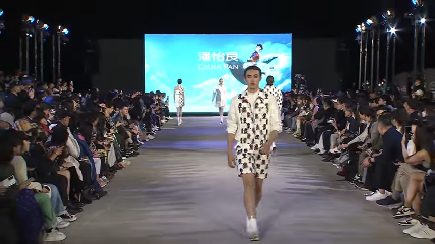 VideoScreenshot--YouTube-FashionShowGIOIAPANAW23-15’04”