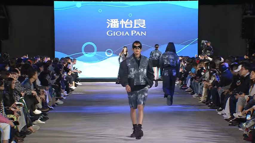 VideoScreenshot--YouTube-FashionShowGIOIAPANAW23-18’03”